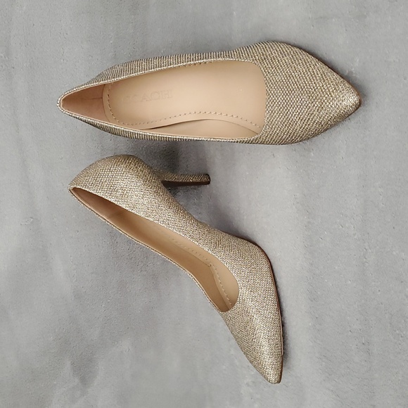 COACH Addie Gold Glitter Pointed Toe Pump Heels SIZE: 8.5B